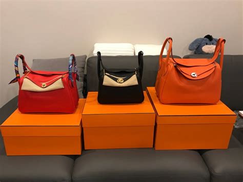 hermes lindy 34 size|Hermes lindy tote bag size.